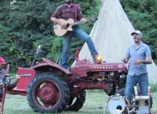 Val-d’Épy. Farmall: Unique Musico-Agricultural Show in Petite Montagne news-29072024-230236