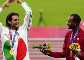 Paris 2024: Tamberi and Barshim Revive Olympic Medal Sharing Tradition news-07082024-094700