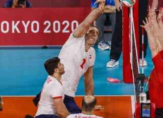 Iranian Volleyball Player Morteza Mehrzad Gains Respect with His 8’1 Height news-05092024-110809