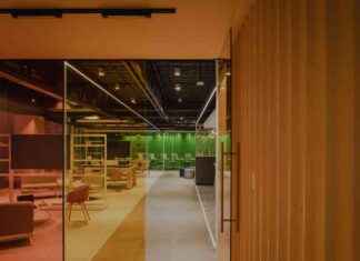 Bureaux à Mexico City Mettent en Valeur les Zones avec Couleur + Éclairage news-23102024-203447