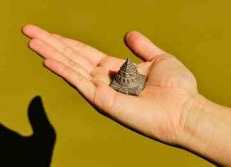 Pourquoi un architecte garde une mini-réplique d’un temple indien sur son bureau – et l’utilise parfois comme un crayon pourquoi-un-architecte-garde-une-mini-rplique-dun-temple-indien-sur-son-bureau-et-lutilise-parfois-comme-un-crayon