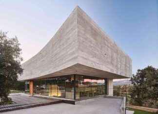Maison en chêne: une maison en béton et verre avec des niveaux flottants maison-en-chne-une-maison-en-bton-et-verre-avec-des-niveaux-flottants