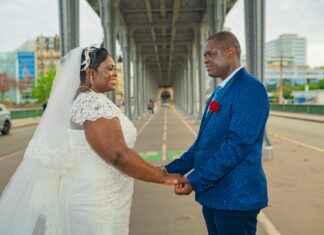 Deco Voiture Mariage : Décorations Élégantes Pour La Voiture De Mariage Deco Voiture Mariage : Décorations Élégantes Pour La Voiture De Mariage