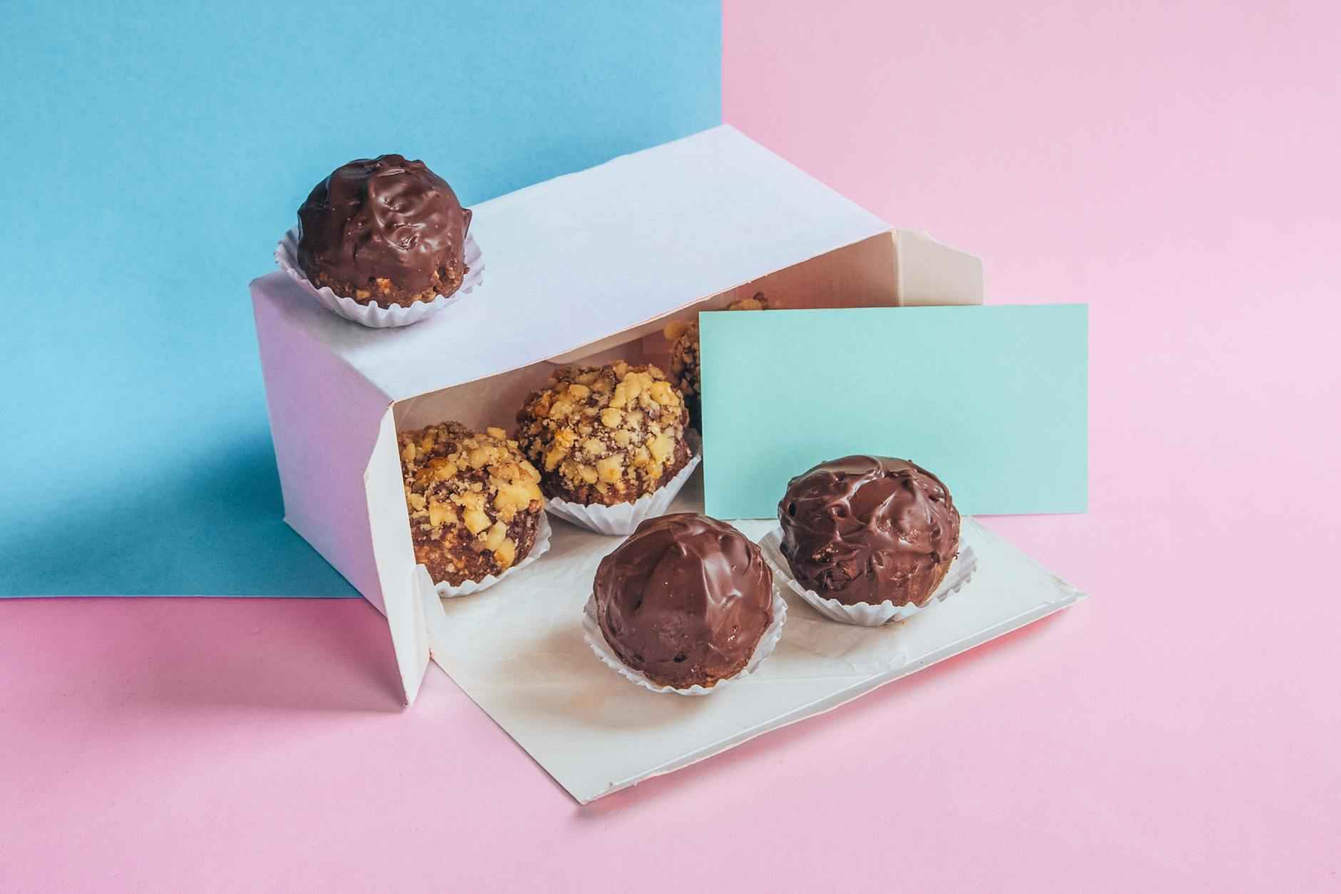 Petite Cuisine : Astuces Déco Pour Optimiser L’Espace Avec Style 4 Rangement Vertical : Optimiser les Murs