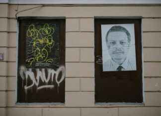 Support Mural TV: Un Design Moderne Pour Votre Salon Support Mural TV: Un Design Moderne Pour Votre Salon