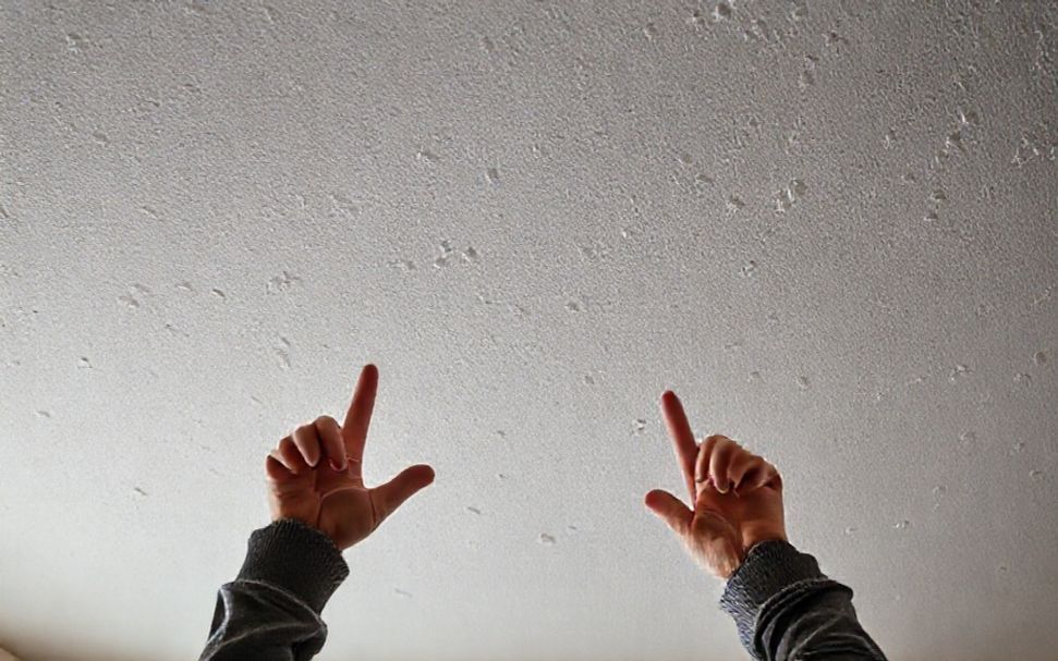 12 solutions pour aménager un plafond haut en toute sécurité 5 Comment aménager un plafond trop haut pour améliorer la luminosité naturelle