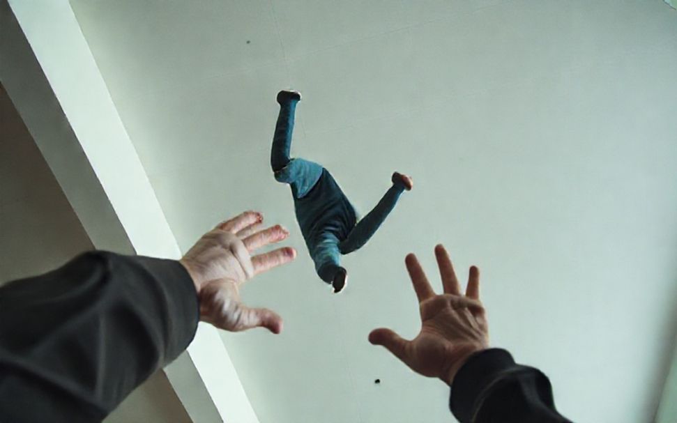 12 solutions pour aménager un plafond haut en toute sécurité 4 La vérité sur les risques de chutes sous un plafond haut